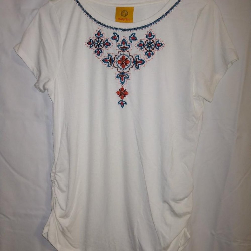 Super cute Ruby Rd. beaded embroidered t shirt size small NWOT!!!